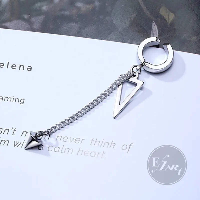 1Pc EZ-AAG ANTING KOREA JEPIT / TUSUK SEGITIGA SPIKE TRIANGLE SILVER STAINLESS STEEL PRIA WANITA KPOP PUNK ROCK 6