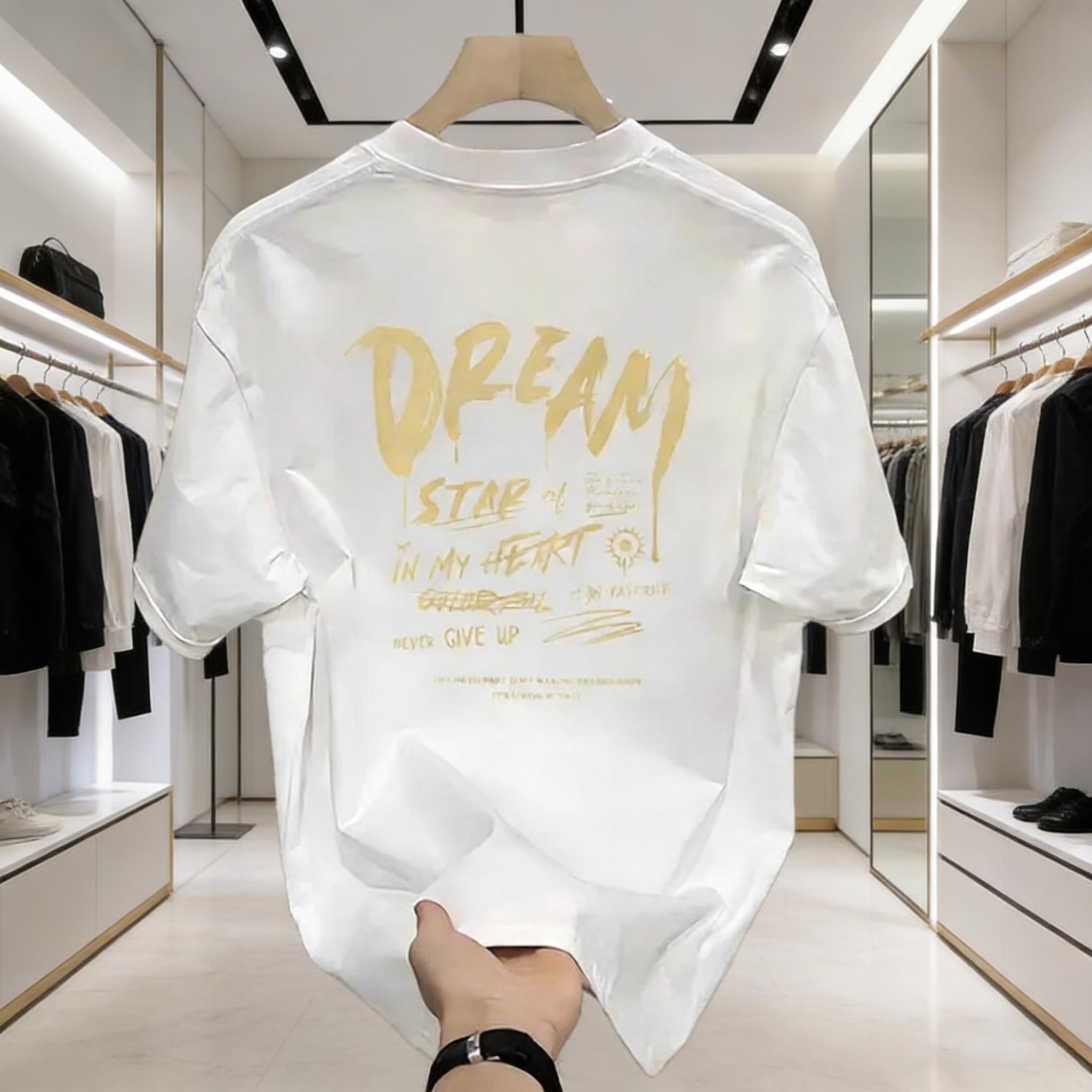 【Tren TikTok 】baju trend lebaran 2026 laki laki KAOS Katun Fashion Pria Tee Print Desain "DREAM", Gaya Korea T-SHIRT Nyaman & Bernapas Wanita Tidak Menerawang 【Tren TikTok 】baju trend lebaran 2026 laki laki KAOS Katun Fashion Pria Tee Print Desain "DREAM", Gaya Korea T-SHIRT Nyaman & Bernapas Wanita Tidak Menerawang
