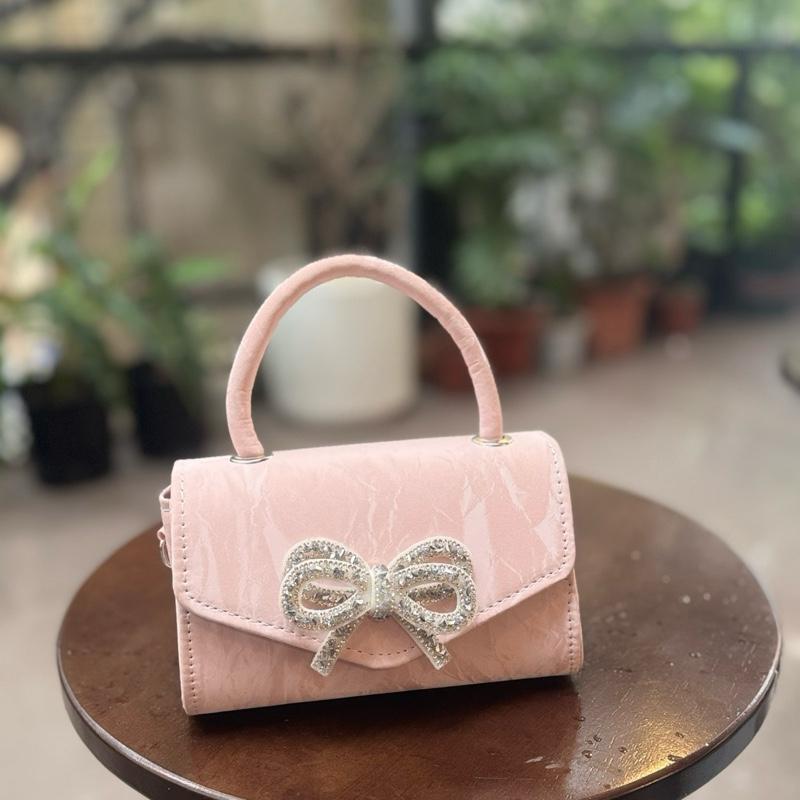   Deal Mở Bán  Túi Xách Nữ Cầm Tay Đeo Chéo Nơ Đá Xinh Xắn Dễ Thương A98 Hoa Sữa Shop 