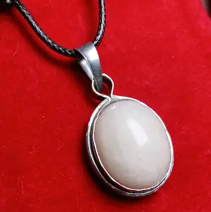 Kalung Liontin Batu Mani Gajah Kristal Ring Monel dengan Desain Elegan dan Kualitas Terbaik