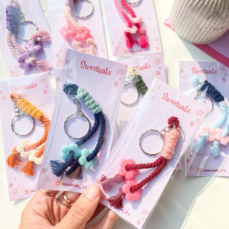 Souvenir wedding Gantung kunci macrame/Keychain macrame/Souvenir pernikahan murah 0