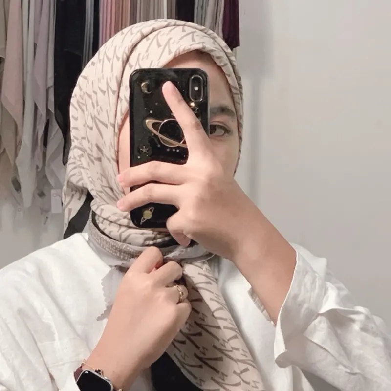 Hijab segiempat printing motif