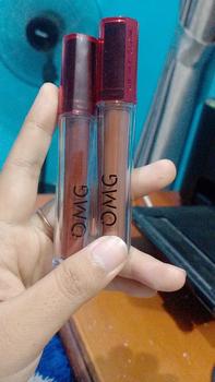 Product Review of OMBRE OMG LIPCREAM NO 14 CAPPUCINO & NO 12 SCARLETT Waterproof from a**i 0