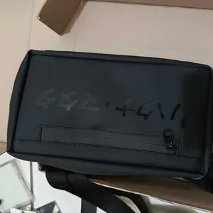 MOVERE Exclusive Gift Set Cowok dengan Clutch Bag Waterproof, Dompet Lipat, Jam Tangan, dan Tas Selempang Multifungsi Hadiah Ulang Tahun Pria