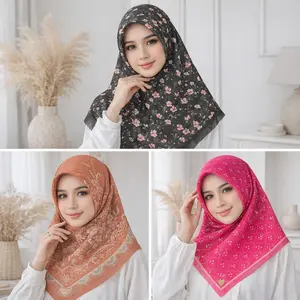 Hijab Segiempat Motif Bunga Cantik Bahan Voal Ringan Adem Ukuran Standar 110x110cm Nyaman untuk Acara Formal dan Sehari-hari