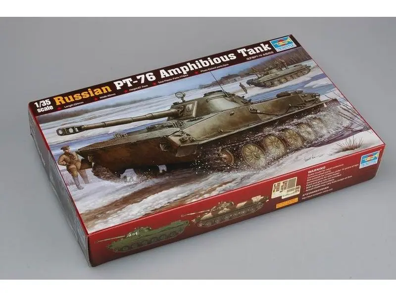 380 Trumpeter 1/35 : PT-76 LIGHT AMPHIBIOUS TANK