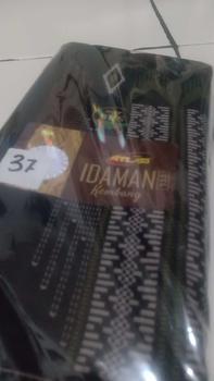 Product Review of Sarung Atlas Idaman Kembang - Motif BHS Hitam Batik from A**N 0