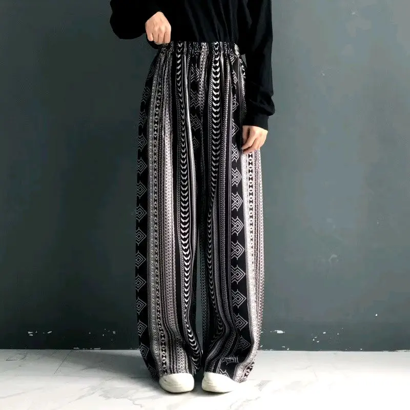 kulot Mia ungu hitam