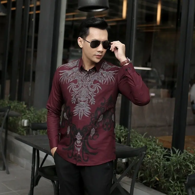 KEMEJA BATIK BURGUNDY LENGAN PANJANG MOTIF TERBARU 2025 0