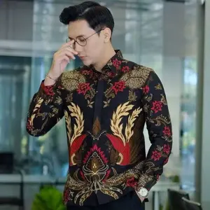 Kemeja Pria Lengan Panjang Motif Batik Terbaru Bahan Katun Polimikro Nyaman Adem Ukuran M L XL XXL Baju Kantor Hem Seragam Printing Dewasa dengan Saku Tempel di Dada