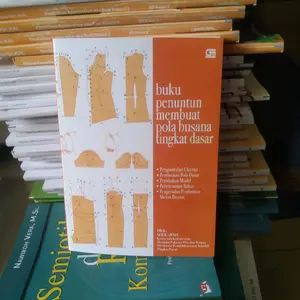 buku penuntun membuat pola busana tingkat dasar soekarno
