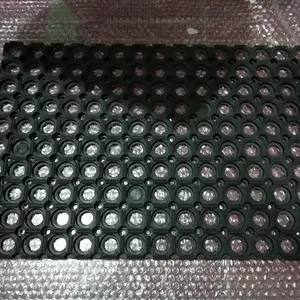 Keset Karet Compos Bolong Anti Slip