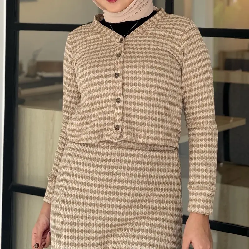 Leora Set - Set Wanita Terbaru - Set Knit Kekinian - Set Rok - Bisa COD - Yhoophii Outfit 6