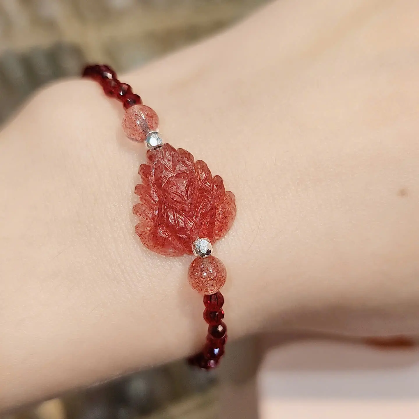 QMJ STORE - Q170 VÒNG TAY CỬU VỸ HỒ LY CHÚA ĐỎ thạch anh dâu tây đá tự nhiên, dây thạch anh đỏ