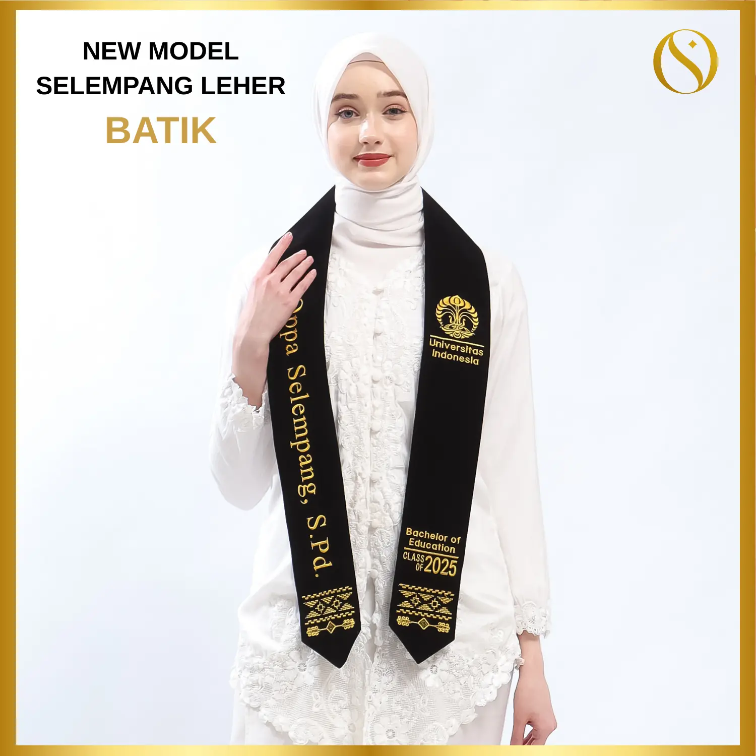 Selempang Wisuda Leher Batik Bludru Premium Dua Sisi – Bordir Komputer Custom Nama & Logo Kampus