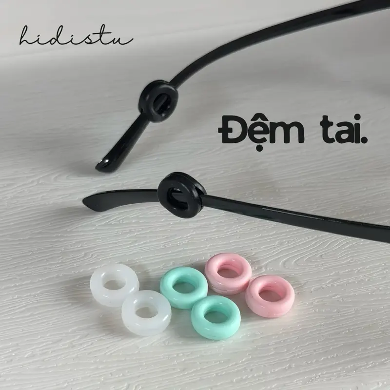[8.8] Đệm tai chống tuột khi mang kính. Chất liệu silicon siêu mềm, tạo cảm giác thoải mái khi mang. Hidi Studio Eyewear