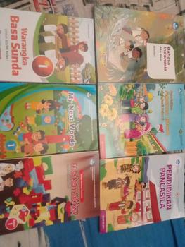 Product Review of Kumer buku siswa paket SD kelas 1  kurikulum merdeka (isi 4 buku) from E**i 0