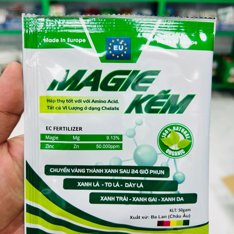  1 gói Phân Bón Lá Magie Kẽm nhập khẩu Ba Lan. Chuyển Vàng thành xanh Xanh Lá To Lá Dày Lá Xanh Gai Xanh Trái. 1 gói 50G pha 200 lít nước phun qua lá 