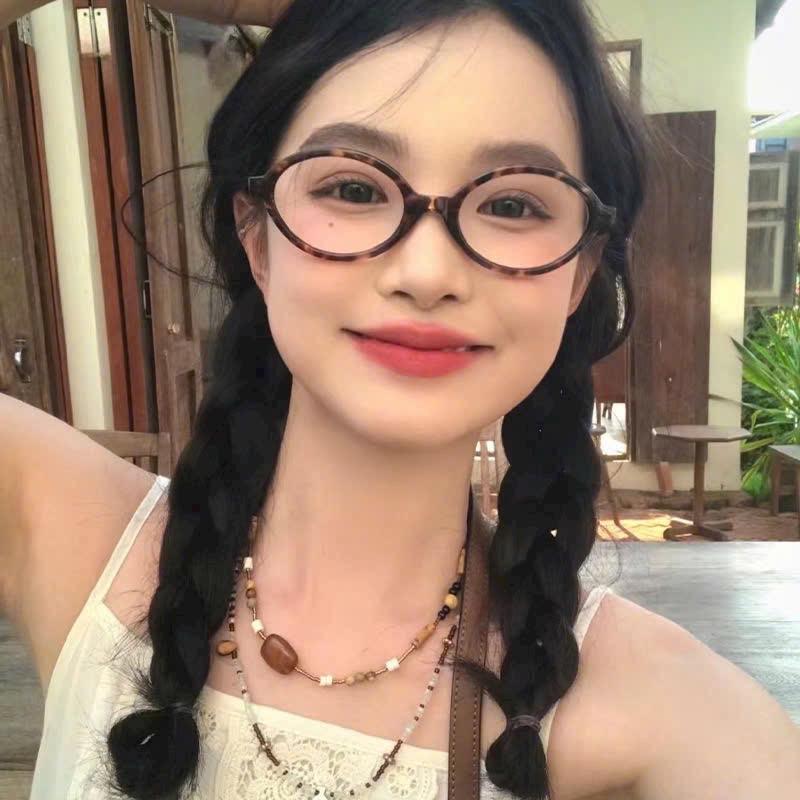 Kính Mắt Thời Trang - Thiết Kế Đơn Giản, gọng nhựa dáng oval cực hot , Trọng Lượng Nhẹ Nhàng, Phù Hợp Mọi Trang Phục, Màu Sắc Sáng Tạo
