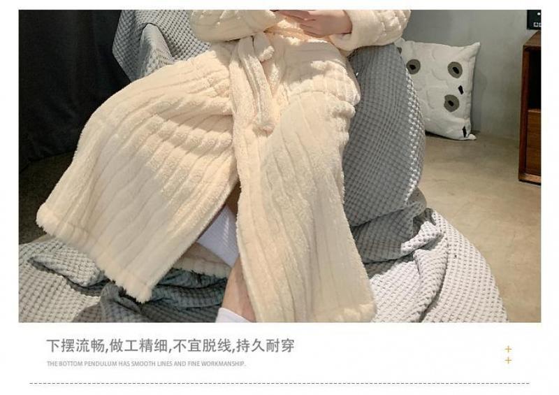 Product Introduction of Áo Choàng Ngủ Dài, Dành Cho Nam Giới, Chất Liệu Lông Cừu San Hô, Thích Hợp Cho Mùa Thu Và Mùa Đông, Đồ Ngủ Trẻ Trung, Đồ Ngủ, Chất Liệu vải nỉ Dày Dặn, Đồ Mặc Nhà Menswear Có Cổ 9