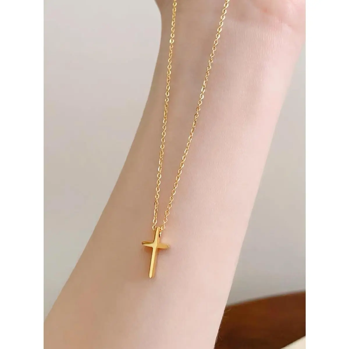 Kalung dengan loket salib untuk wanita, rantai emas fesyen, rantai, aksesori barang kemas