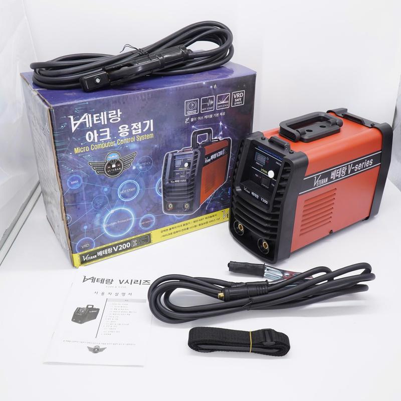 DEAL LIVE Máy hàn điện tử V200 Điện áp không tải: 62V Điện áp đầu ra: 20-200A Công xuất 6.8KVA Thanh điện cực: 1.6 - 3.2mm