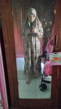 Product Review of GAMIS RENDA SULTAN ori BLINK MOTIF MONOCHROME Rempel Bunga Cantik Rayon Panjang from N**s 0