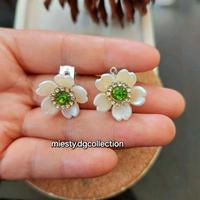 Anting Semanggi Hijau
