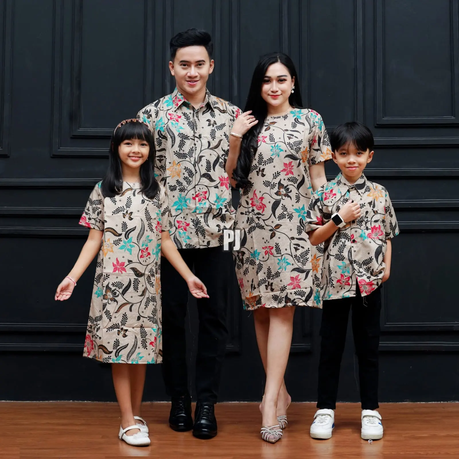 Couple Keluarga Dress Salju Putih Seragam Murah Bisa COD Baju Sarimbit Setelan Batik Pasangan Wanita Ibu Pendek  Dewasa Katun Atasan Natal