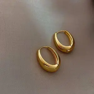 2022 New Classic Copper Alloy Smooth Metal Hoop Earrings For Woman