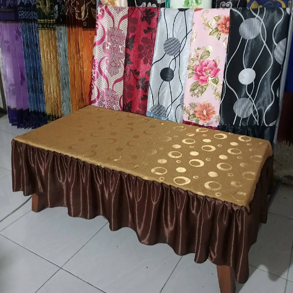 Taplak Meja Nikita - Tahan Air dan Mudah Dibersihkan