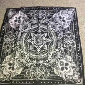 Lowest Point Bandana Aksesoris Fashion Saputangan Multifungsi Motif Slayer Paisley Twotone Purple Syal Elegan untuk Gaya Anda