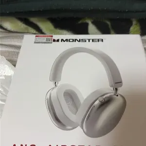 新作発売]Monster モンスターAH100 アウトドアゲーミング ヘッドホン