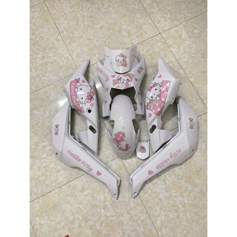  Bộ nhựa kèm tem hello kitty tem hổ tem số 7 gắn xe điện xmen sử dụng mặt lạ đèn bi cầu và zinpat  có mặt lạ sợi đốt  tặng kèm ốc  Phụ Tùng Phụ Kiện 