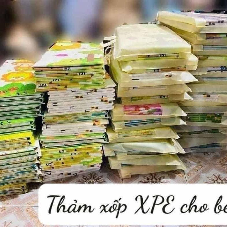 thảm xốp trải sàn cho bé kích thước 1m8x2m gấp gọn giao mẫu ngẫu nhiên(lưu ý xem hình ảnh thật đặt hàng giúp em) Đồ Chơi