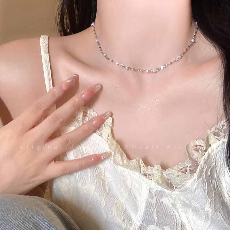Product Introduction of Titanium Steel Color-free Pearl Clavicle Chain Women's Summer Short Neck Chain Niche Design Accessories Simple Internet Celebrity Necklace 3