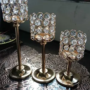 Ornamen Logam Kristal Kreatif Tempat Lilin Kristal Mini Gaya Eropa untuk Hiasan Meja Kopi Dekorasi Rumah Suasana Pernikahan dan Liburan Ukuran Keccil Sedang Besar