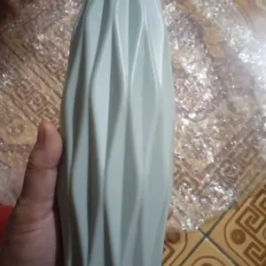 Vas Bunga Plastik Estetik / Vas bunga minimalis / Pot Bunga Warna Warni Hiasan Dekorasi Rumah / vas dekorasi