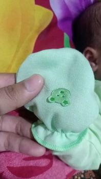 Product Review of 3 PASANG SARUNG TANGAN KAKI BAYI BARU LAHIR 0-3 BULAN from T**r 0