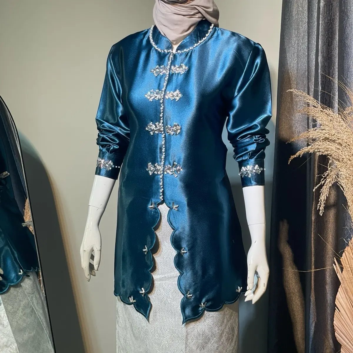 Atasa Wanita  Kurung Melayu Full Payet - brismaide  - Silk , Tambahan Payet Premium, Ukuran  S-XL - Dress Pesta Mewah + "SONGKET LILIT"