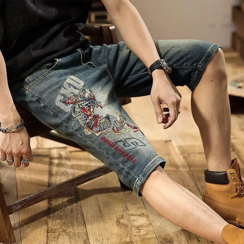 Mã số 825. ​​​​​​​​​​Quần short Jean Nam, Thêu Hình Cá Chép, Màu Xanh, Denim Co Giãn Thoải Mái, Phù Hợp Với Mùa Hè Nóng Bức Menswear Pants