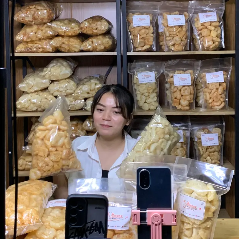 Kerupuk Kulit Original (45gr / 80gr / 150gr / 200gr) | Cemilan Viral | Snack Ringan Asin Camilan Sapi Pedas Crispy Food 6