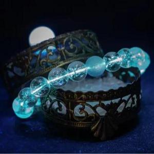 輝く青い光を放つ天然ムーンストーンとホワイトクォーツのブレスレット[あなたの願いが叶う]月に触発された奇跡!