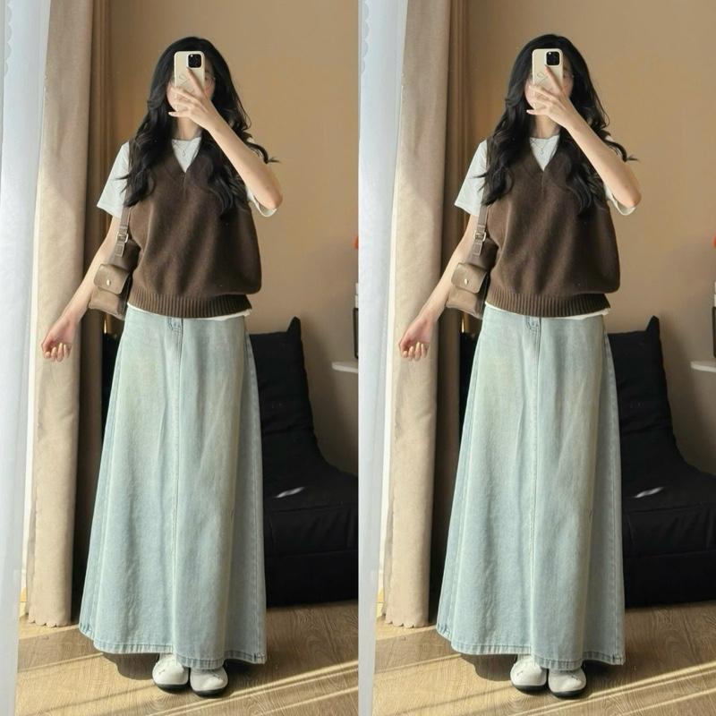 ẢNH OLDSCHOOL Chân váy jeans nữ dáng dài form A màu xanh sáng ánh vàng CV7926