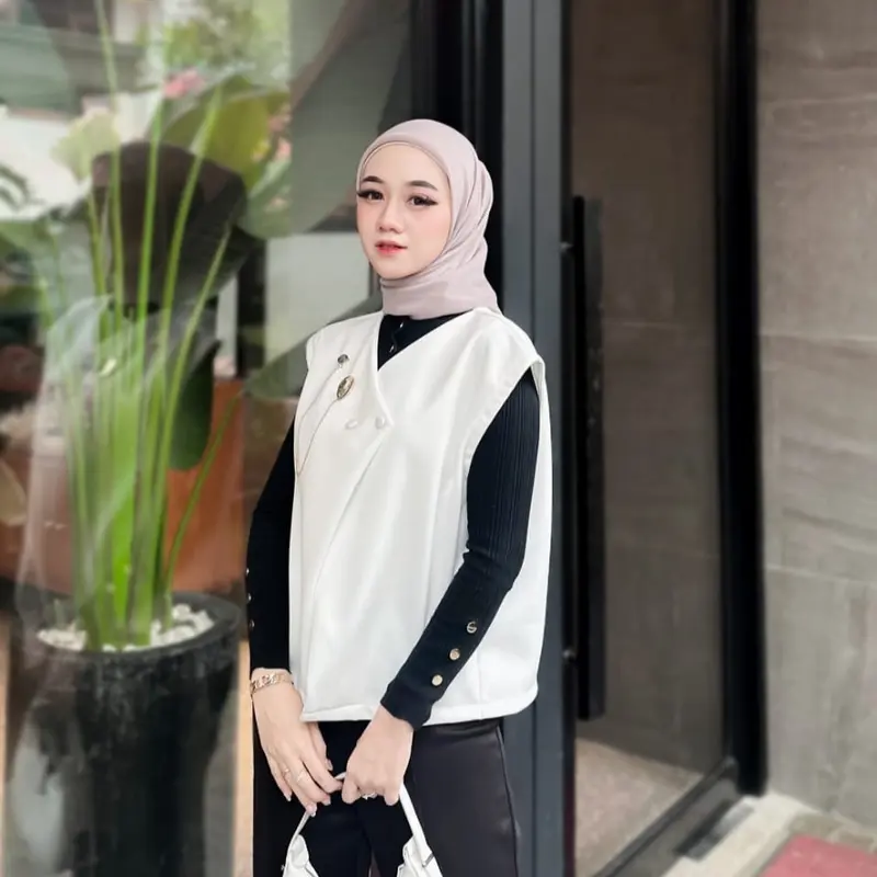 VEST ROMPI WANITA/ROMPI KANCING 1