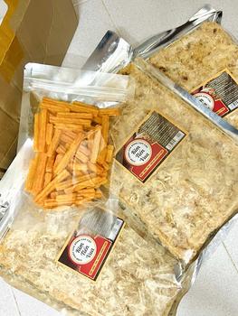 Product Review of Combo 3 Gói (600Gram) Cơm Cháy Siêu Chà Bông Ăn Vặt Snack  Food from T** N**n 0