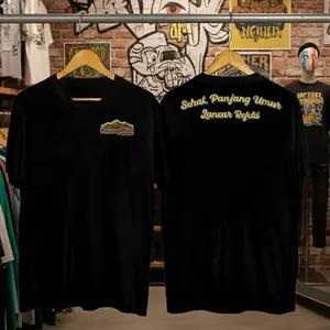 Kaos Wong GUNUNGKIDUL,  Hitam dengan Tulisan 'Sehat Panjang Umur Lancar Rejeki' - Desain Unik dan Nyaman untuk Dipakai Sehari-hari