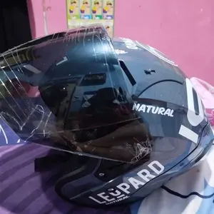 Startex Helm X7 Motif Leopard Kc Smoke Natural Bening SNI Terlaris dan Termudah untuk Motor Anda Motorcycle dengan Teknologi Mengurangi Kebisingan dan Getaran