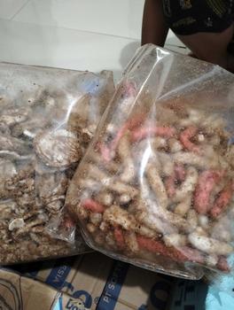 Product Review of Paket Gurilem & Kerupuk Mangkok Pedas isi 500 gram Food Snacks from R**e 1