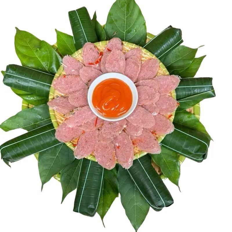 Quà 1 cây Lớn Nem Chua Thanh Hoá mùi thính gạo có bọc lá chuối